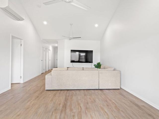 Apartment for rent in Cannonvale, Queensland