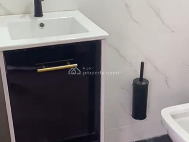 House for rent in Victoria Island , Lagos