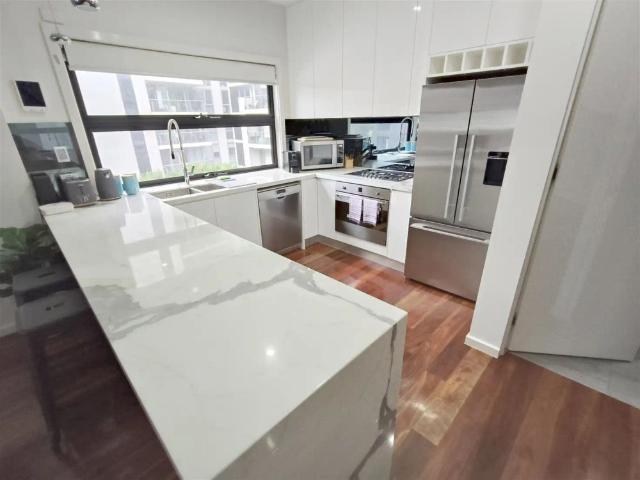 Townhouse for rent in Port Melbourne, Victoria