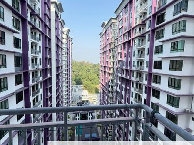 Condominium for rent in Malaka
