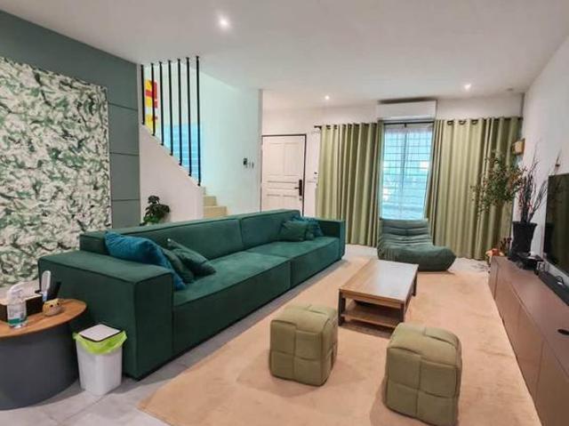 Terraced House for sale in Kuching, Bahagian Kuching