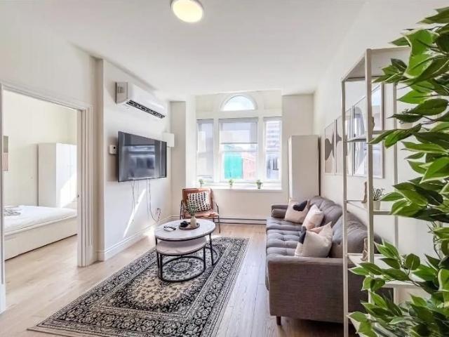 Apartment for rent in Ville-Marie, Montréal