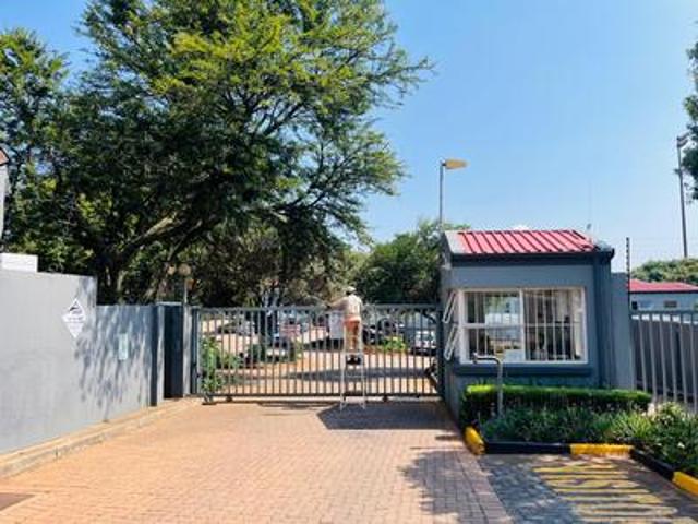 Apartment for sale in Vosloorus, Gauteng