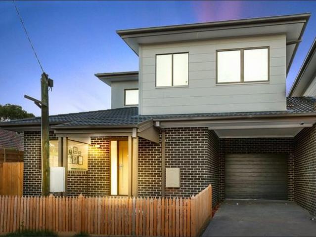 Townhouse for rent in Camerons Creek, Victoria