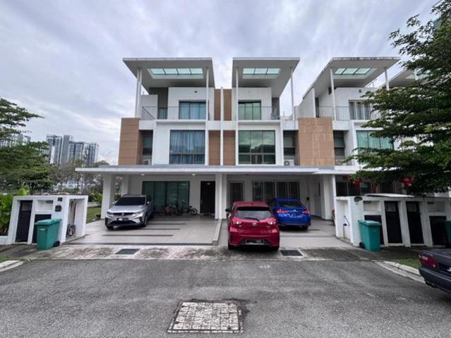 Terraced House for sale in Tanjong Sepat, Selangor