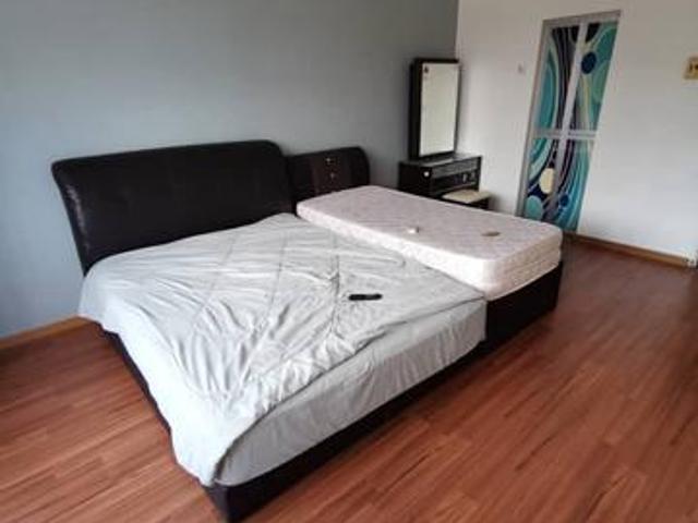 Bungalow for rent in Malaka