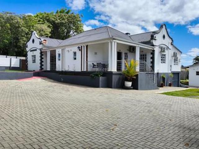 Commercial for rent in Mthatha, King Sabata Dalindyebo Local Municipality