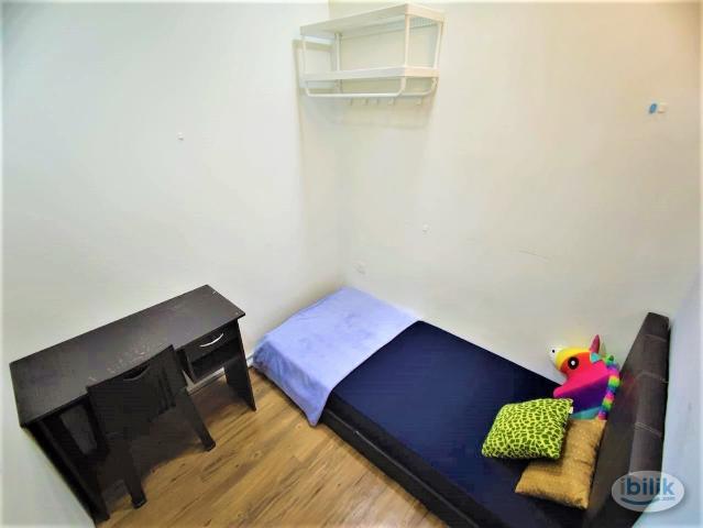 Room for rent in Petaling, Alam Impian