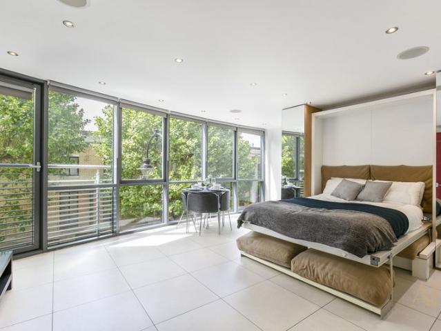 Studio for rent in Chalk Farm, Greater London