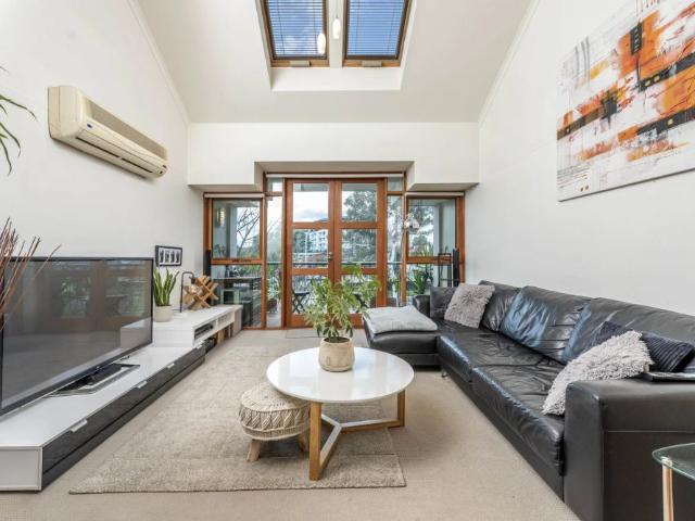 Apartment for rent in Manuka, South Canberra