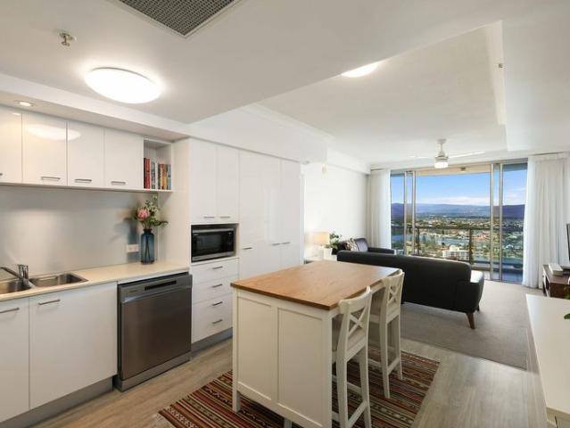 Apartment for rent in Surfers Paradise, Gold Coast City