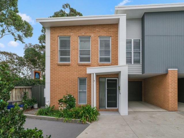 Townhouse for sale in Ambergate, New South Wales