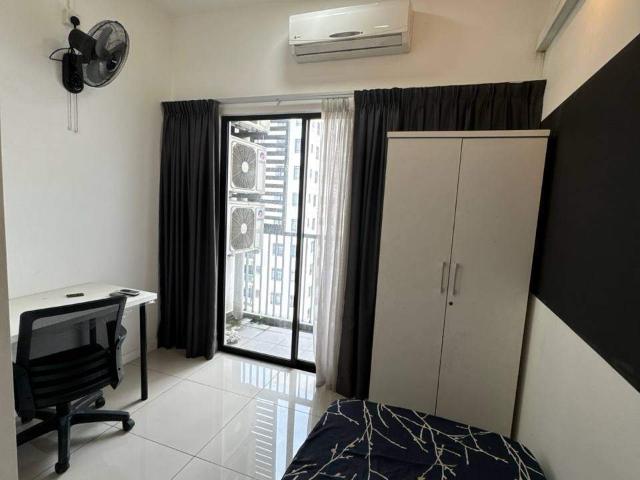 Room for rent in Petaling, Alam Impian