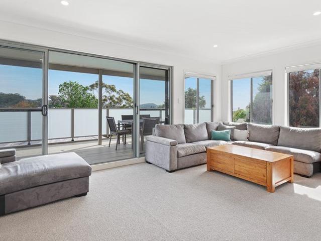 Townhouse for rent in Terrigal, New South Wales