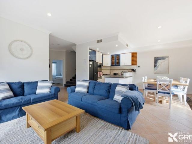 Townhouse for rent in Parklands, Western Australia