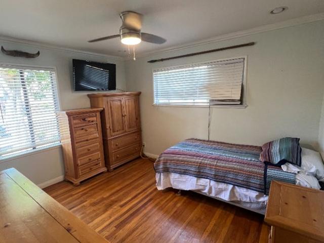 Room for rent in Lake Balboa Neighborhood Council District, Canoga Park