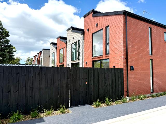 Townhouse for rent in Heathcote, Canterbury