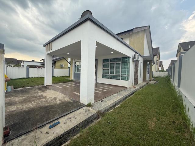 Bungalow for sale in Sendayan Village, Negeri Sembilan