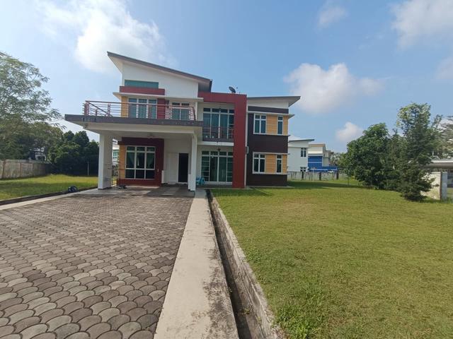 Bungalow for rent in Malaka
