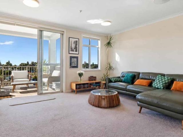 Apartment for rent in Whangaparaoa, Oroua County