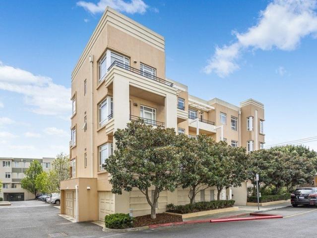 Apartment for rent in Albert Park, Melbourne