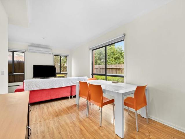Townhouse for rent in Camerons Creek, Victoria