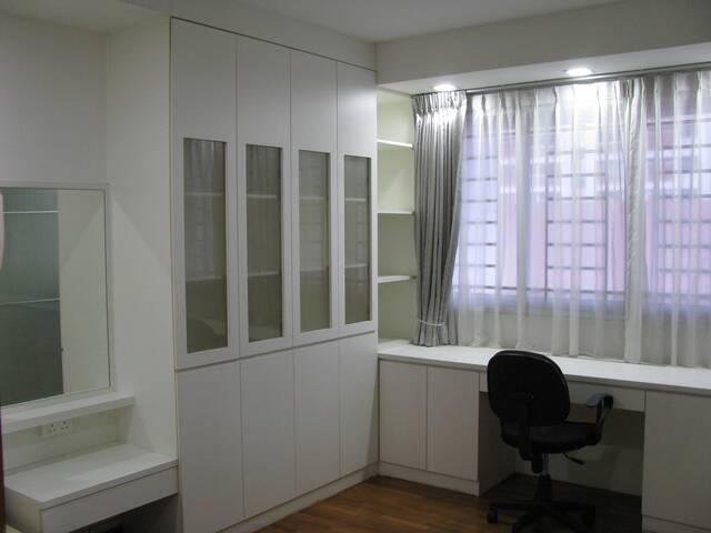 Room for rent in Buona Vista, 05 South West