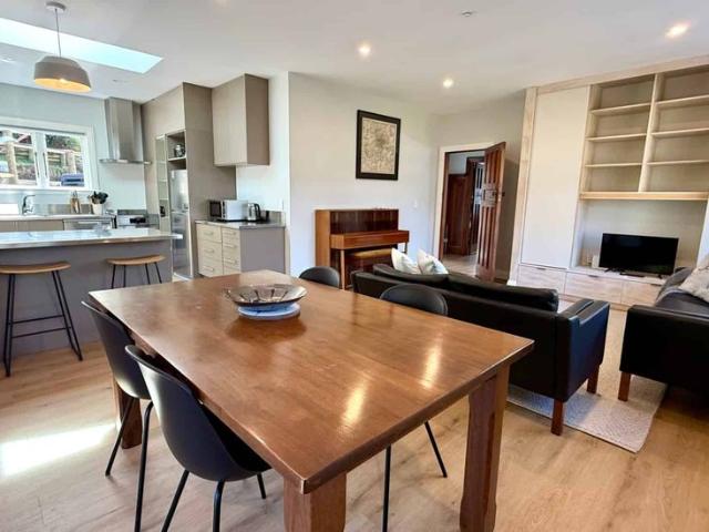 House for rent in Chaslands, Canterbury