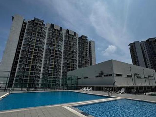Condominium for rent in Malaka