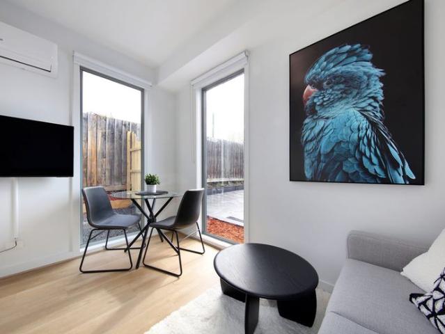 Granny Flat for rent in Preston, Melbourne