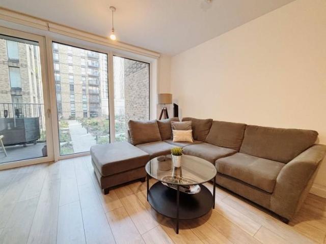 Room for rent in Elephant and Castle, Greater London