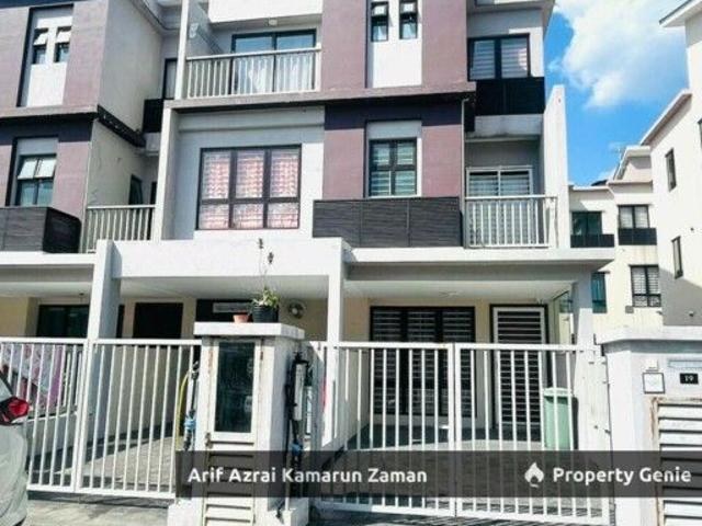 Townhouse for rent in Kajang, Langat