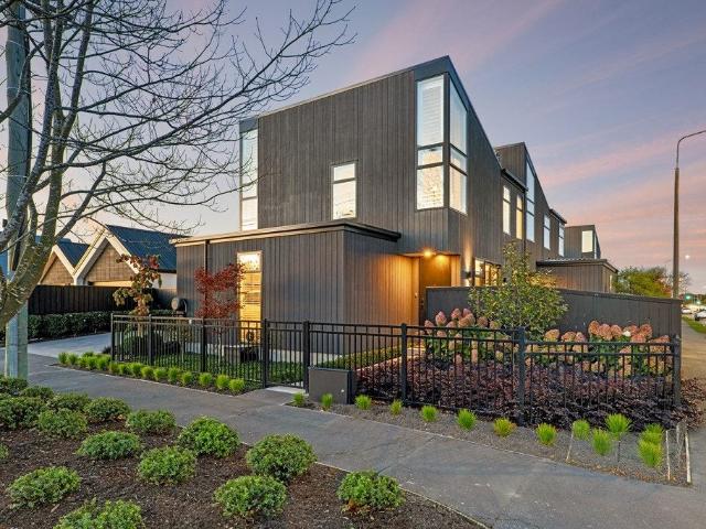 Townhouse for rent in Saint Albans, Canterbury