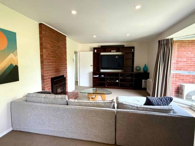 House for rent in Chaslands, Canterbury