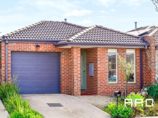 House for rent in Toolern Waters, Melbourne