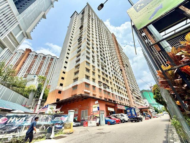 Apartment for sale in Petaling, Damansara Damai