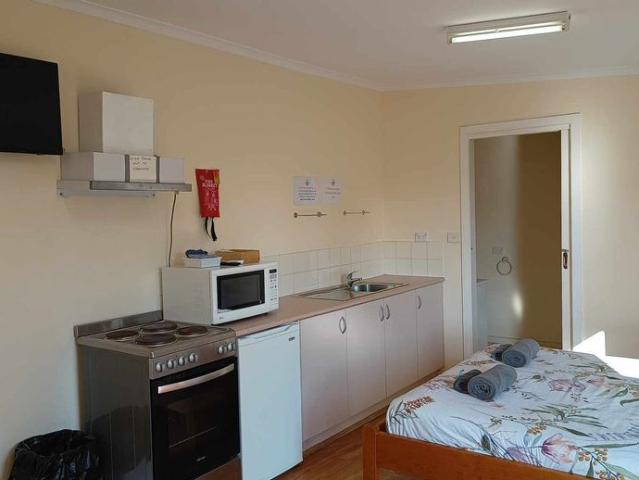 Granny Flat for rent in Warrnambool, Victoria