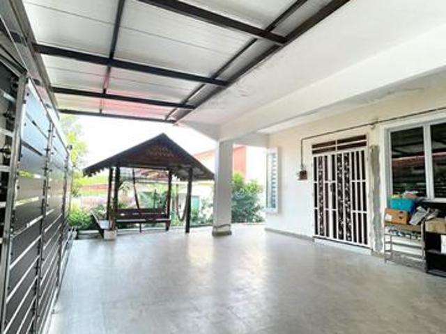 Residential House for sale in Tanjong Sepat, Selangor
