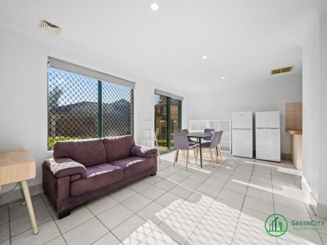 Townhouse for rent in Bentley, Western Australia