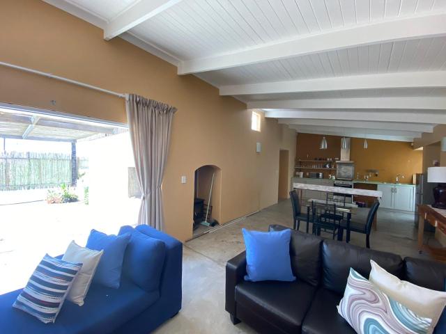 House for rent in Chatsworth, Kwazulu-natal