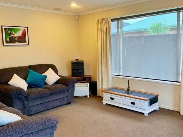 House for rent in Chaslands, Canterbury