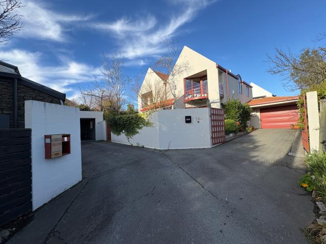 Townhouse for rent in Merivale, Canterbury