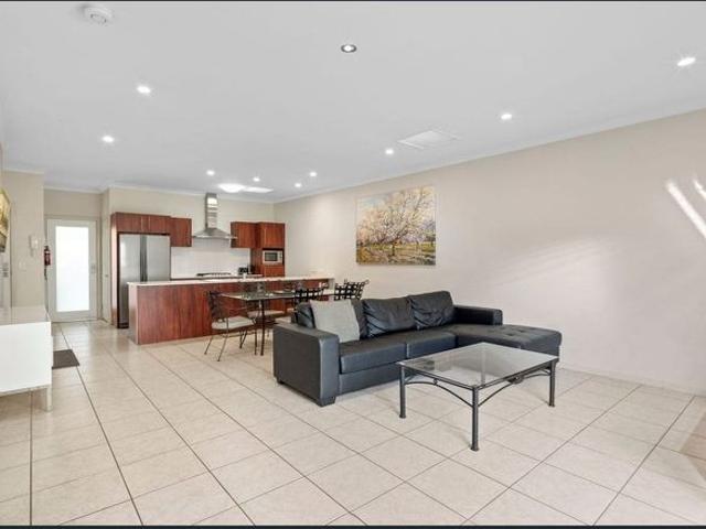 Townhouse for rent in Toombul, Queensland