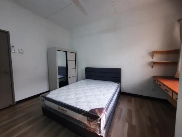 Room for rent in Alam Impian, Selangor