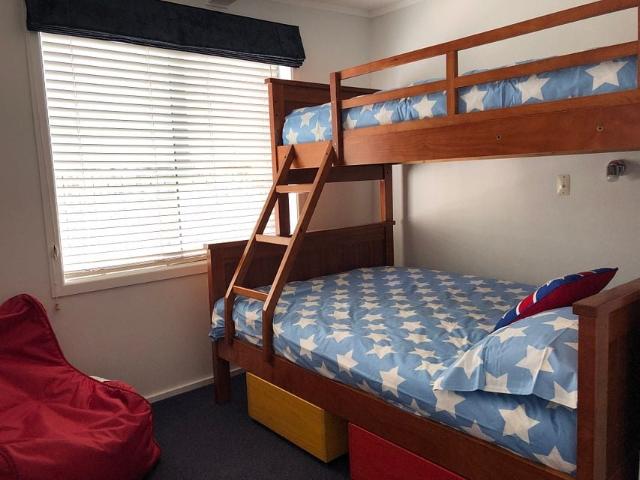 House for rent in Acacia Bay