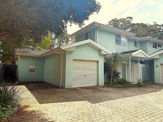 Townhouse for rent in Hawks Nest, Mid-Coast Council
