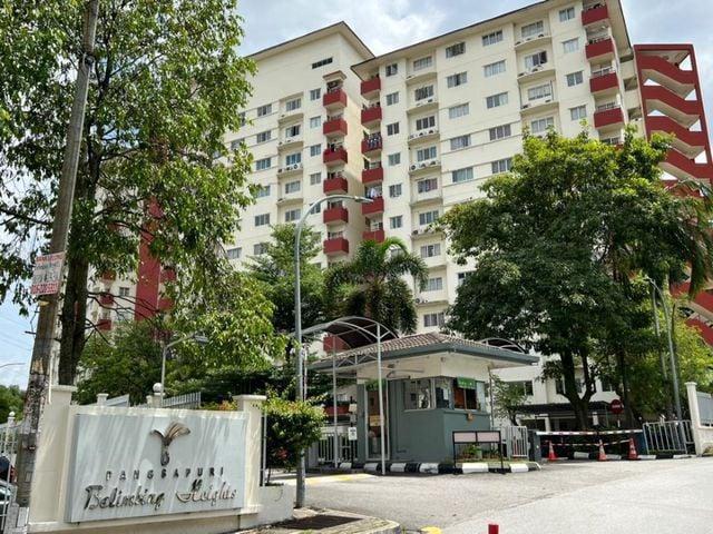 Apartment for sale in Seri Kembangan, Majlis Bandaraya Subang Jaya