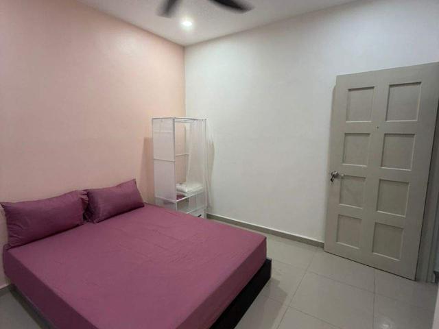 Room for rent in PJU 6, Petaling Jaya