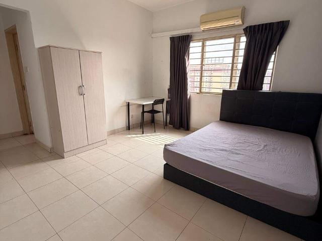Room for rent in Petaling, Damansara Damai