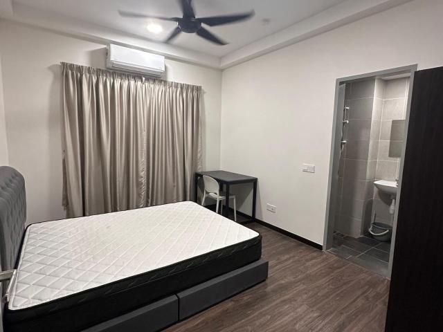 Room for rent in Petaling, Alam Impian